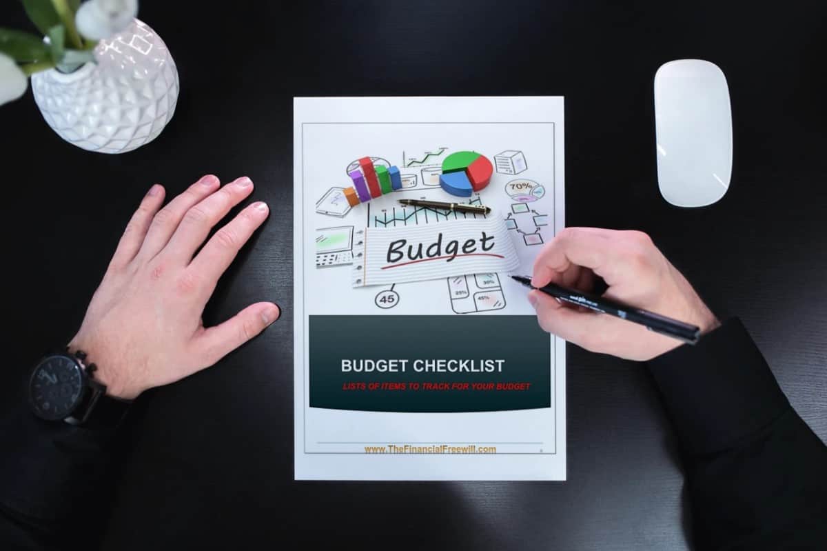 11 Expenses Ruining Your Budget - Budget Checklist 